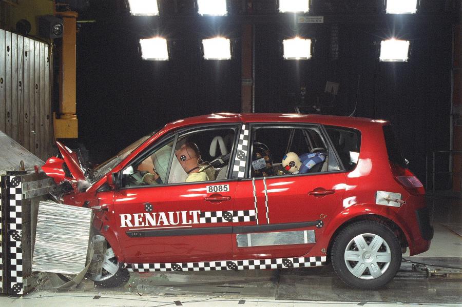  Renault Scenic 2003 года  (фото 3 из 53)